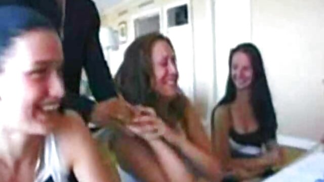 HD :  Apbrīnojamas jauna amatieru pāra seksa jautras darbības, mani draugi, izbaudiet Cool porno filmas 