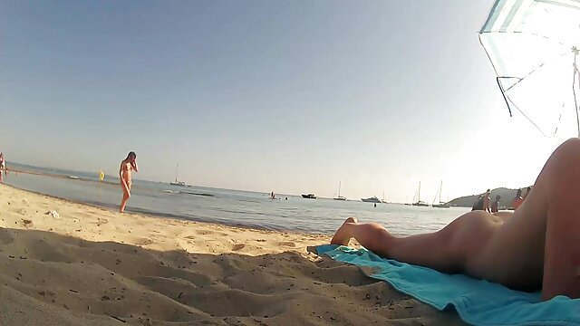 HD : Karsta slampa ir fucked in vannas istaba Cool porno filmas